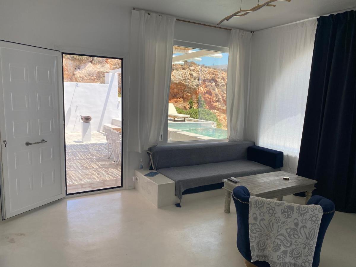 Krios Luxury Suites Krotiri Ngoại thất bức ảnh